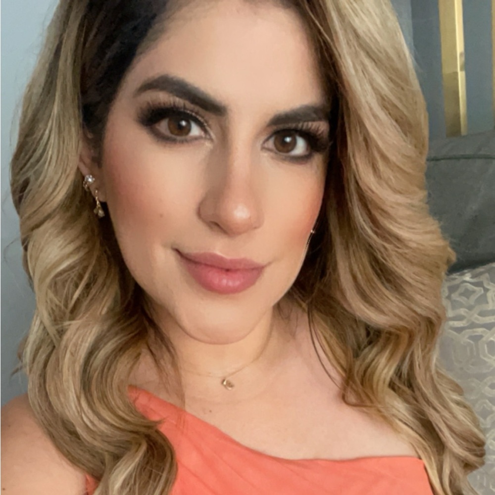 Meet your Posher, Giselle